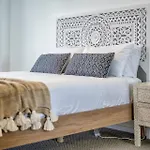 Burleigh Beach Abode With Beach View
