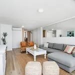 Burleigh Beach Abode With Beach View